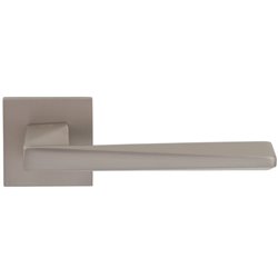 Дверна ручка на розетці Comit Novelty А матовий брасований нікель (розетта 6мм)(58467)